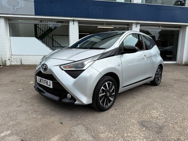 Silver Used 2021 Toyota Aygo Trend Hatchback | £12,490 (Fair price) - Image 1/4