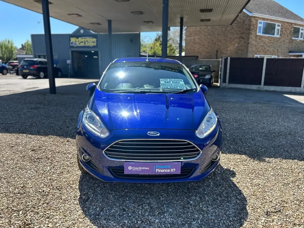 Used Ford Fiesta Titanium 2016 Blue Hatchback