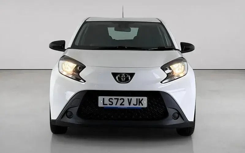 Used Toyota Aygo X PURE 72 HP (52 kW) 2025 SUV