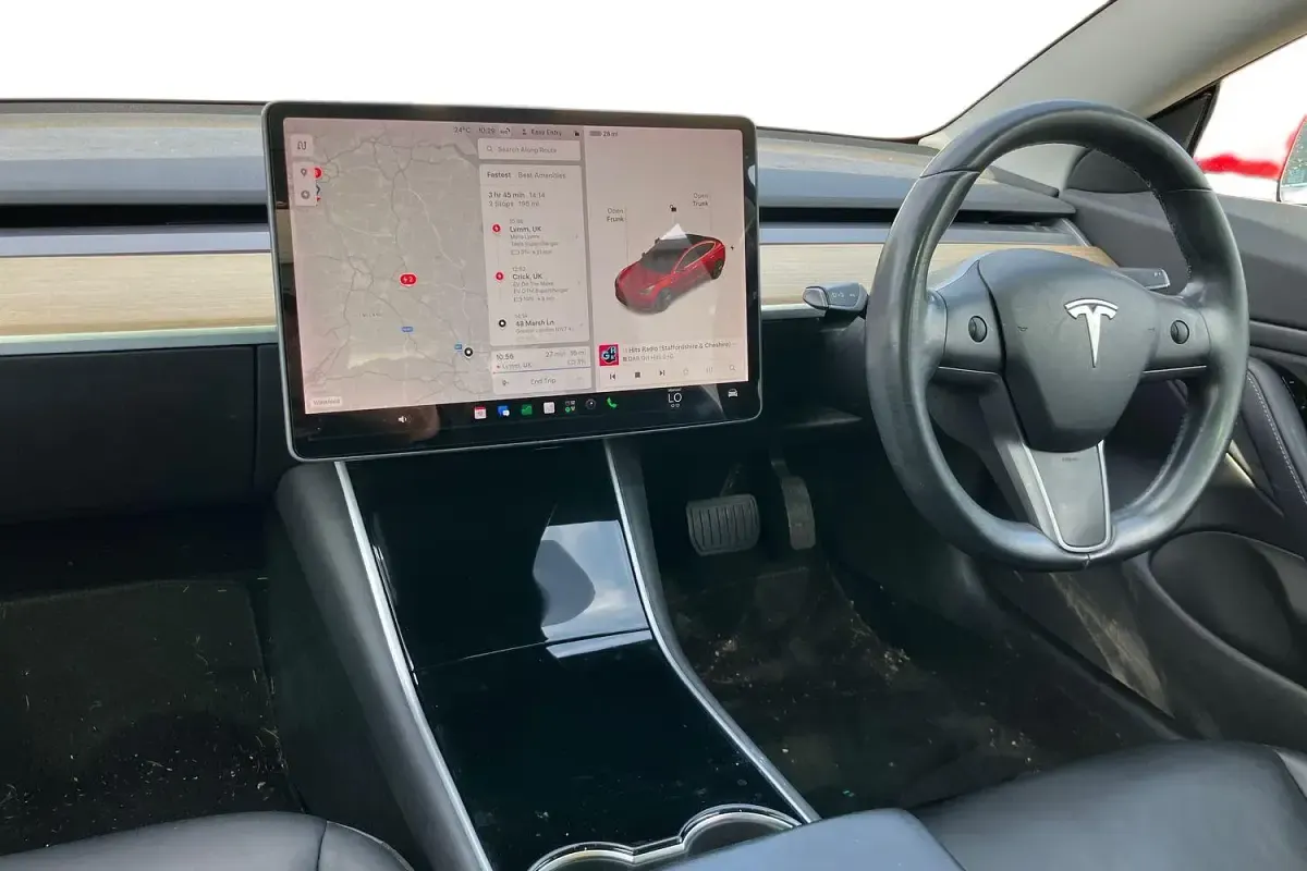 Used Tesla Model 3 Standard Range 52 kW (72 HP) 2019 Red Sedan