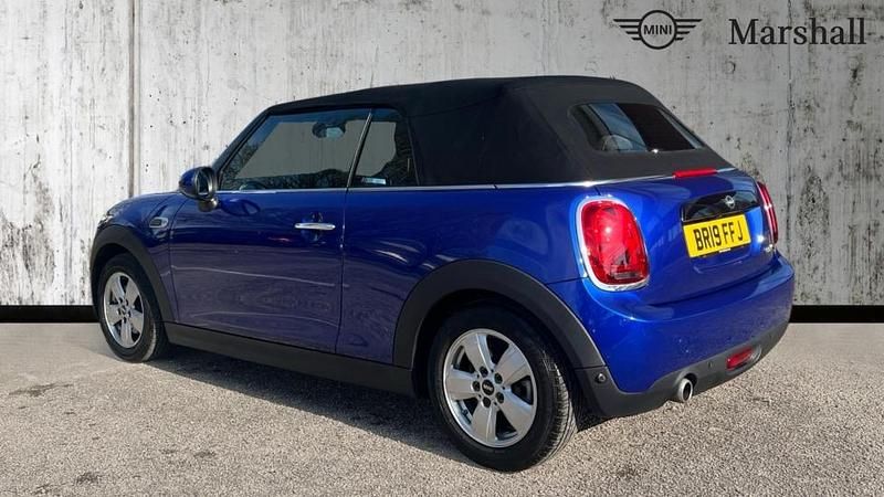 Used Mini Cooper Classic 136 HP (100 kW) 2019 Starlight blue Hatchback