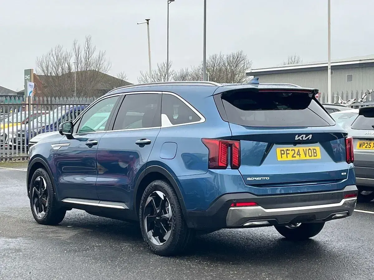 Usado Kia Sorento 212 CV (155 kW) 2024 Azul SUV