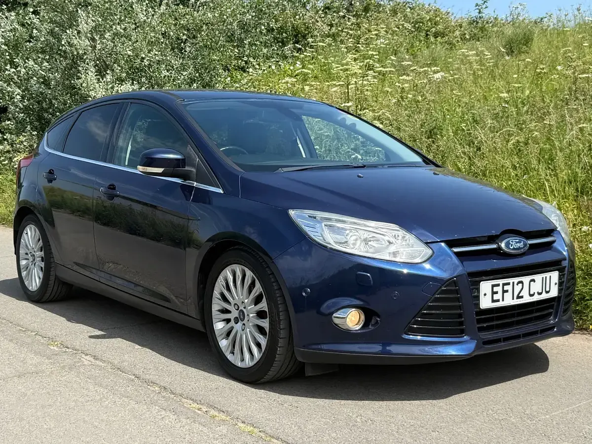 Used Ford Focus Titanium X 115 HP (84 kW) 2012 Blue Hatchback