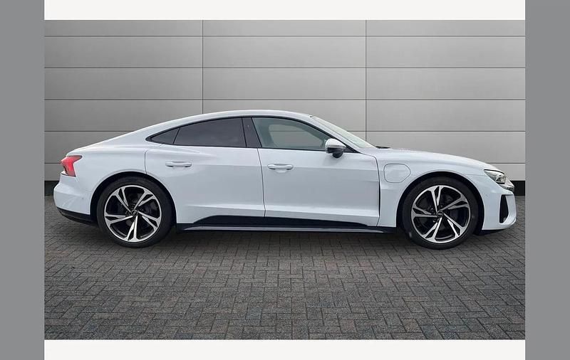 Used Audi e-tron GT quattro Comfort 384 kW (523 HP) 2022 Grey Sedan