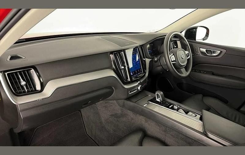 Used Volvo XC60 Plus 197 HP (144 kW) 2023 Fusion red SUV