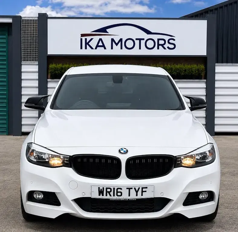 Used BMW 330 M Sport 2016 White Hatchback