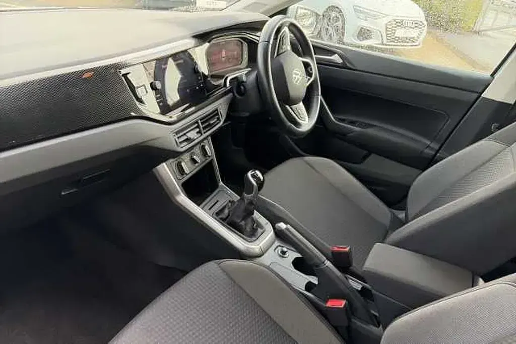 Used VW Polo Life 95 HP (69 kW) 2022 Silver Hatchback