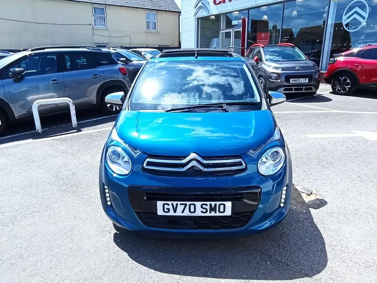 Used Citroën C1 Shine 71 HP (52 kW) 2021 Green Hatchback