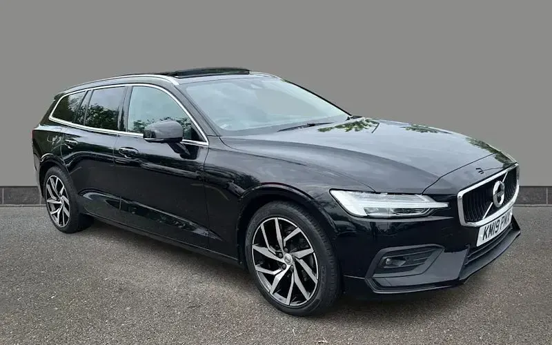 Used Volvo V60 Momentum 190 HP (139 kW) 2019 Estate