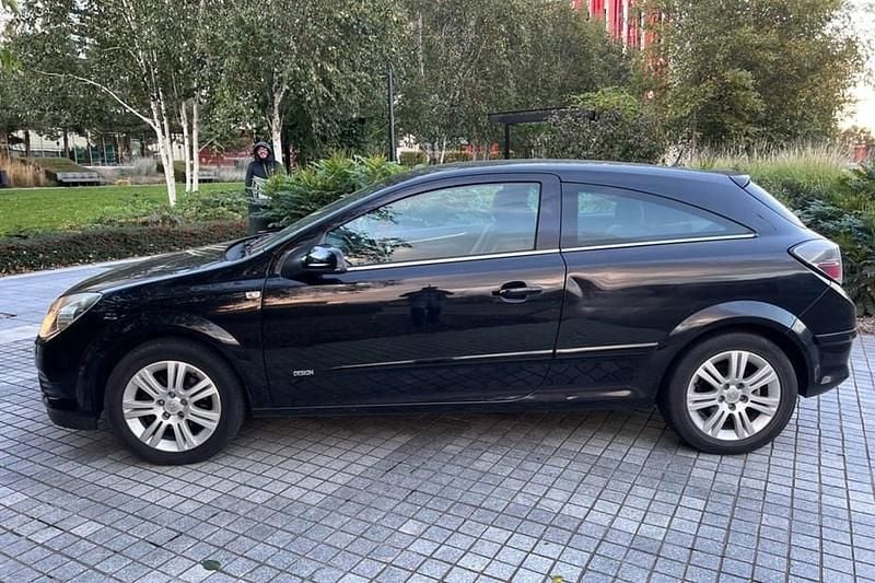 Black Used 2007 Vauxhall Astra Active Hatchback | £775 (Super price) - Image 1/1