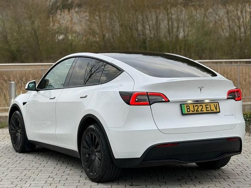 Used Tesla Model Y Long Range AWD 378 kW (514 HP) 2022 White SUV