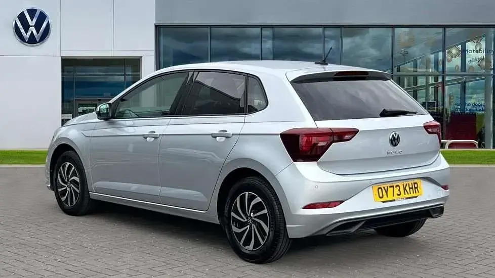 Used VW Polo Life 95 HP (69 kW) 2023 Silver Hatchback