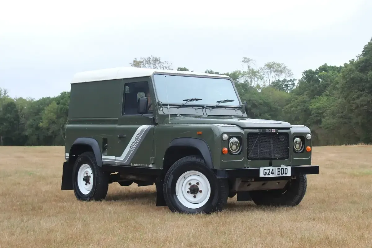 Used Land Rover Defender 1990 Green SUV