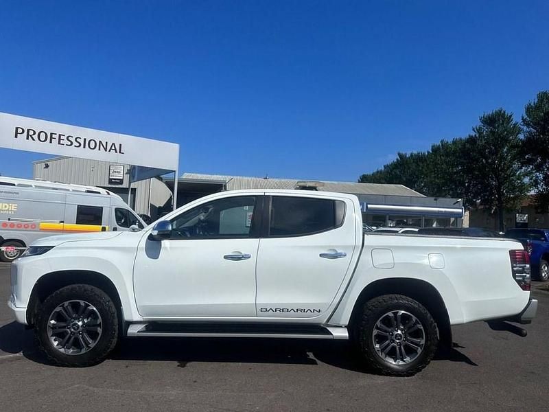 Used Mitsubishi L200 148 HP (108 kW) 2020 White Pickup