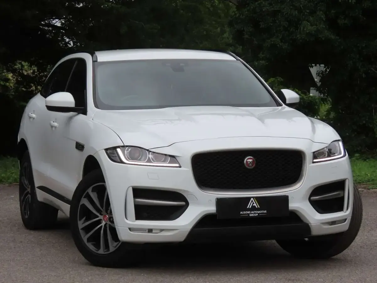 Used Jaguar F-Pace R-Sport 180 HP (132 kW) 2019 White SUV