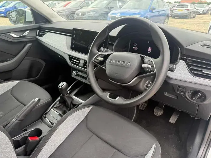 Used Skoda Scala SE 85 HP (62 kW) 2025 White Hatchback