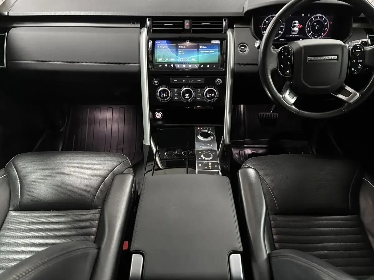 Used Land Rover Discovery HSE 300 HP (220 kW) 2019 Blue SUV