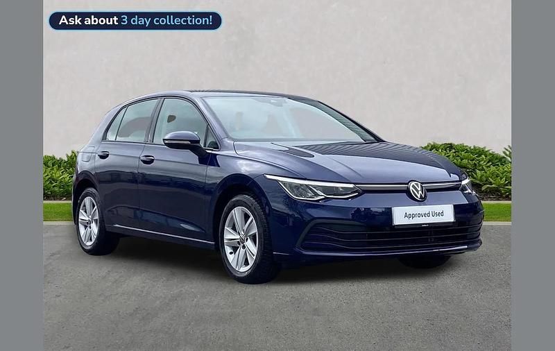 Used VW Golf VIII Life 150 HP (110 kW) 2024 Blue Hatchback