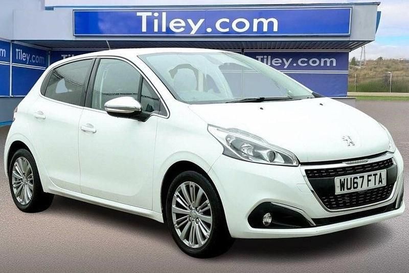 Used Peugeot 208 Allure 2017 White Hatchback