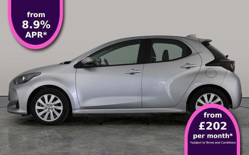 Used 2025 Toyota Yaris Hybrid Hatchback | £14,778 (Super price) - Image 1/3