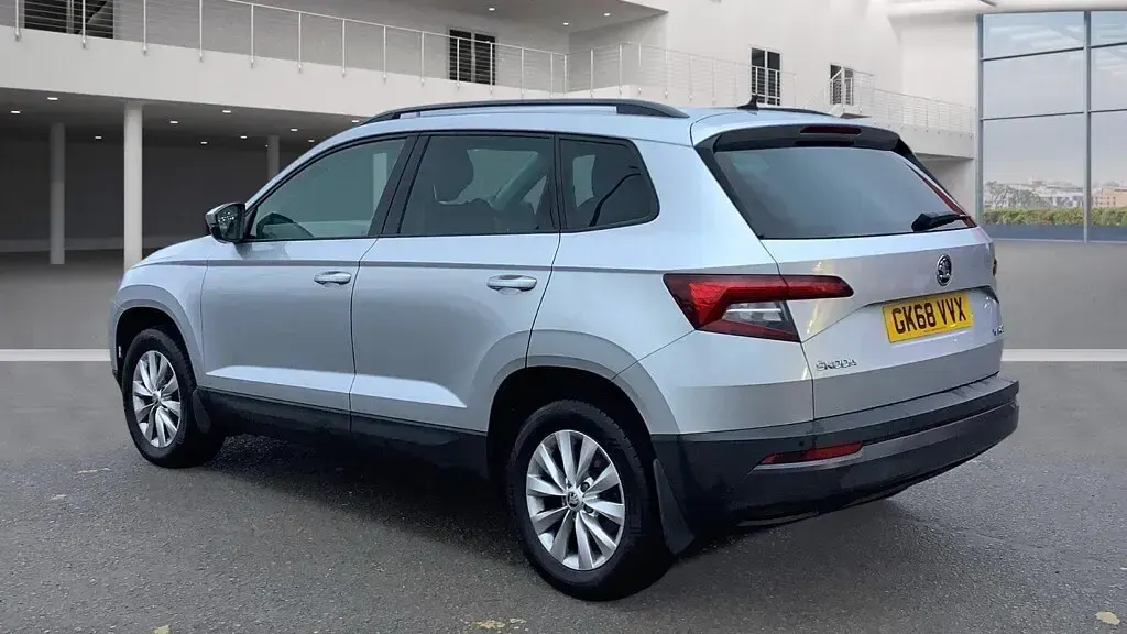 Used Skoda Karoq SE 115 HP (84 kW) 2018 Silver SUV