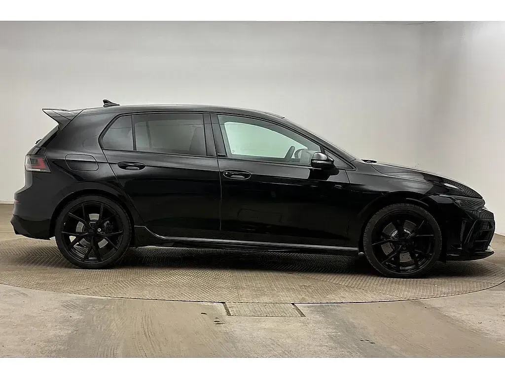 Used VW Golf VIII 333 HP (244 kW) 2025
