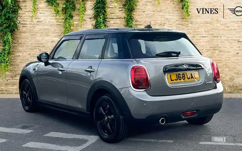 Used Mini Cooper Classic 136 HP (100 kW) 2020 Hatchback