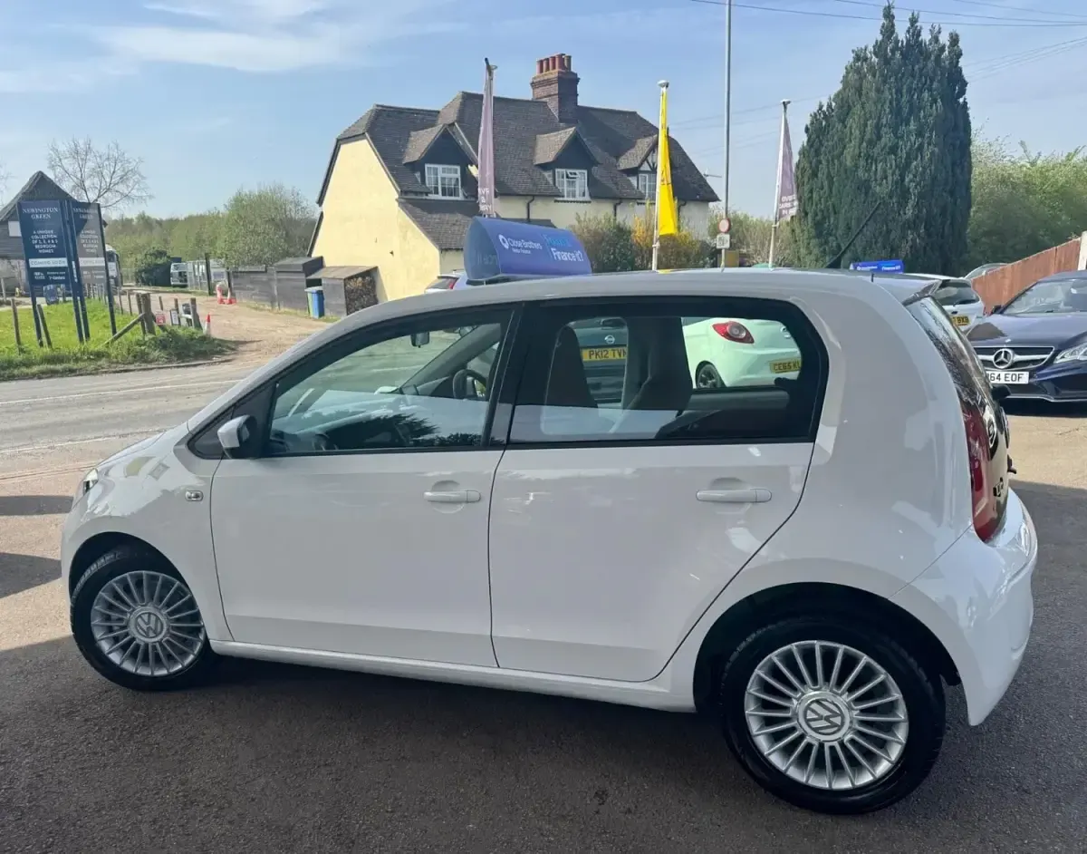 Usado VW up! high up! 75 HP (55 kW) 2014 Branco Citadino