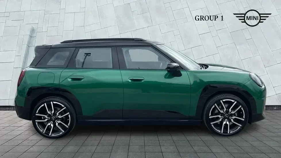 Used Mini Aceman Sport 135 kW (184 HP) 2025 Green SUV