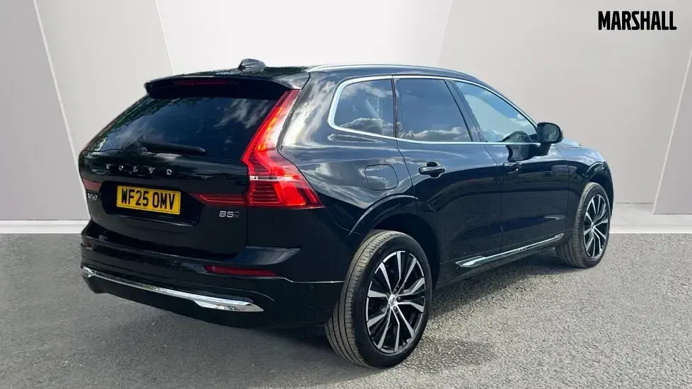 Begagnad Volvo XC60 Ultra 250 HK (183 kW) 2025 Svart SUV