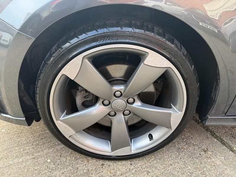 Used Audi A1 Black Edition 143 HP (105 kW) 2014 Grey Hatchback