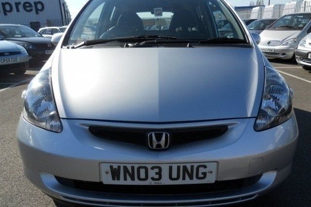 Begagnad Honda Jazz 2003 Halvkombi