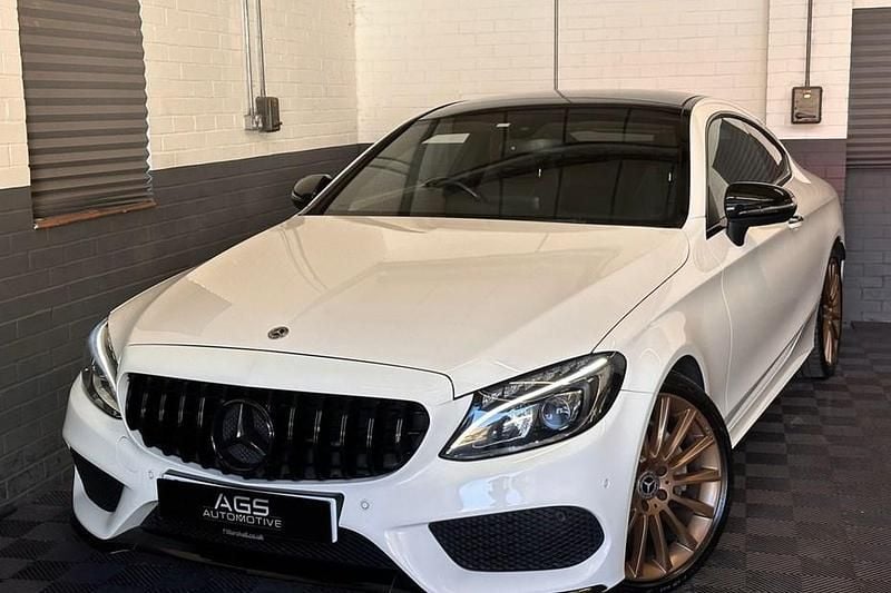 Used Mercedes C220 AMG Line Premium 170 HP (125 kW) 2017 White Coupe