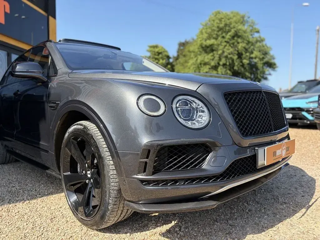 Used Bentley Bentayga 608 HP (447 kW) 2017 Grey SUV