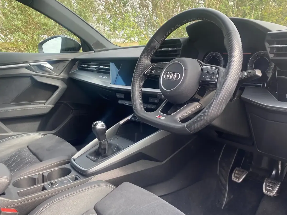 Used Audi A3 Advanced 150 HP (110 kW) 2023 Ibis white Sedan