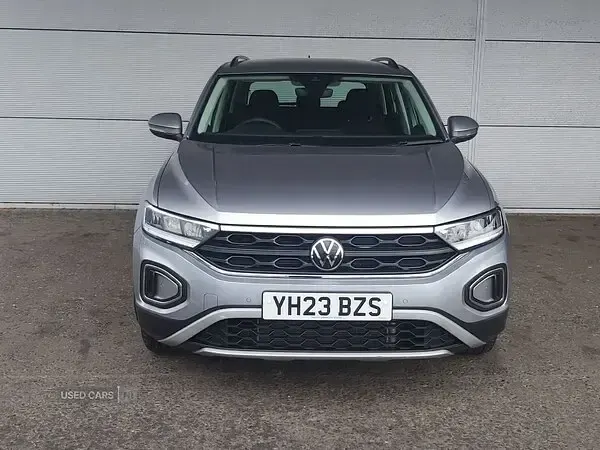 Used VW T-Roc Life 150 HP (110 kW) 2023 Silver SUV