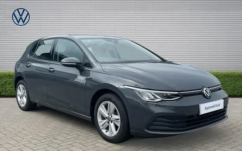 Used VW Golf VIII Life 110 HP (80 kW) 2024 Hatchback
