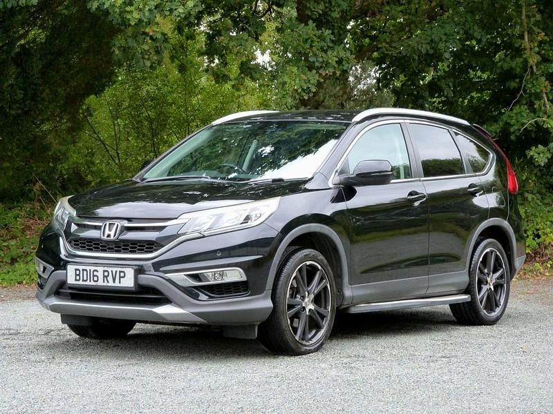 Black metallic Used 2016 Honda CR-V SE Plus SUV | £8,795 (Fair price) - Image 1/4