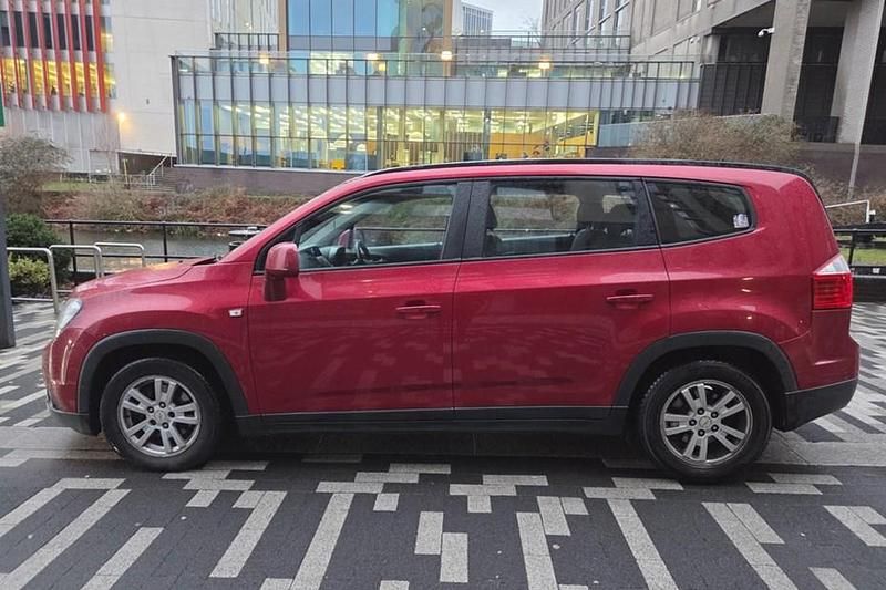 Used Chevrolet Orlando LT 160 HP (117 kW) 2012 Red MPV