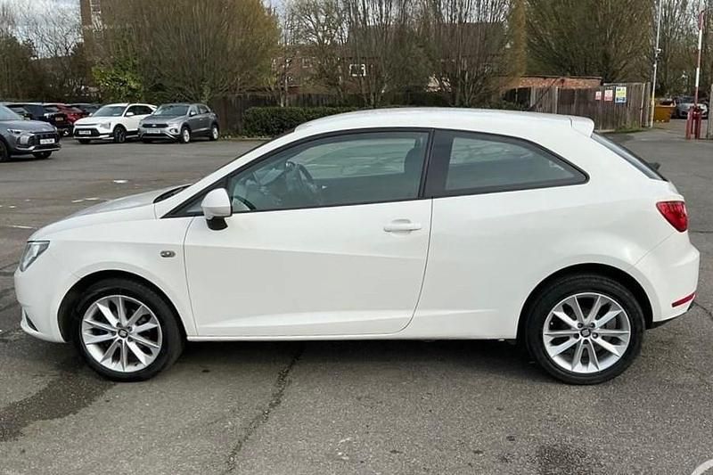 Used Seat Ibiza 2015 White Hatchback