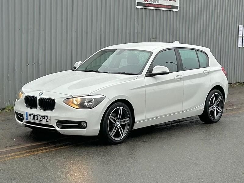 Used BMW 116 Sport Line 2013 White Hatchback