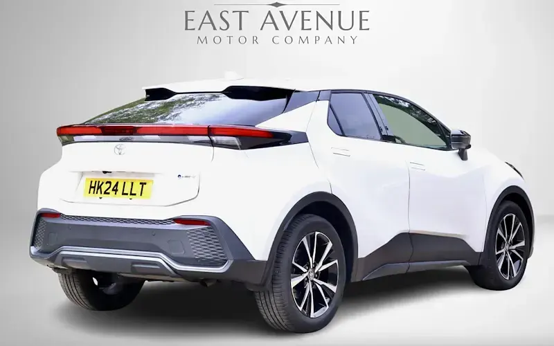 Second-hand Toyota C-HR Design 140 CP (102 kW) 2026 SUV