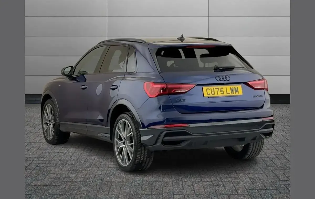 Used Audi Q3 Black Edition 150 HP (110 kW) 2025 Blue SUV