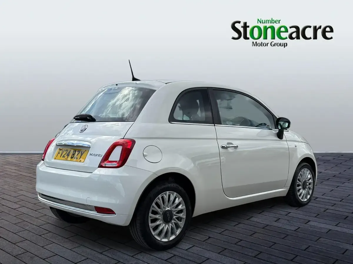Used Fiat 500 70 HP (51 kW) 2024 White Hatchback