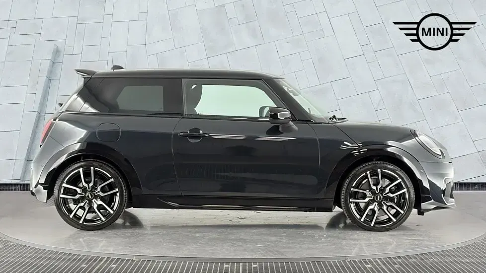 Używany Mini Cooper Hatch 113 kW (154 KM) 2025 Szary Hatchback