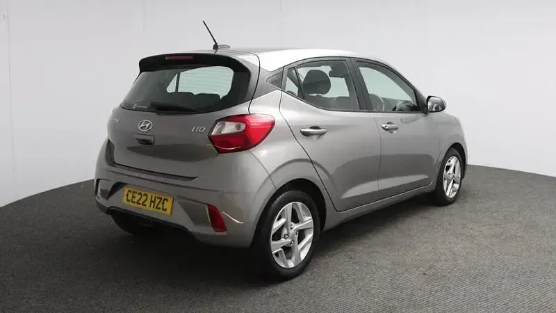 Używany Hyundai i10 SE 84 KM (61 kW) 2022 Brązowy Hatchback