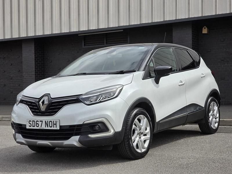 White Used 2017 Renault Captur Dynamique SUV | £5,290 (Super price) - Image 1/4