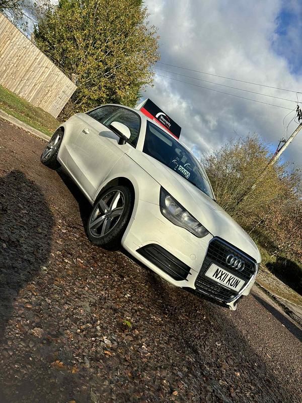 White Used 2011 Audi A1 Hatchback | £2,000 (Good price) - Image 1/4