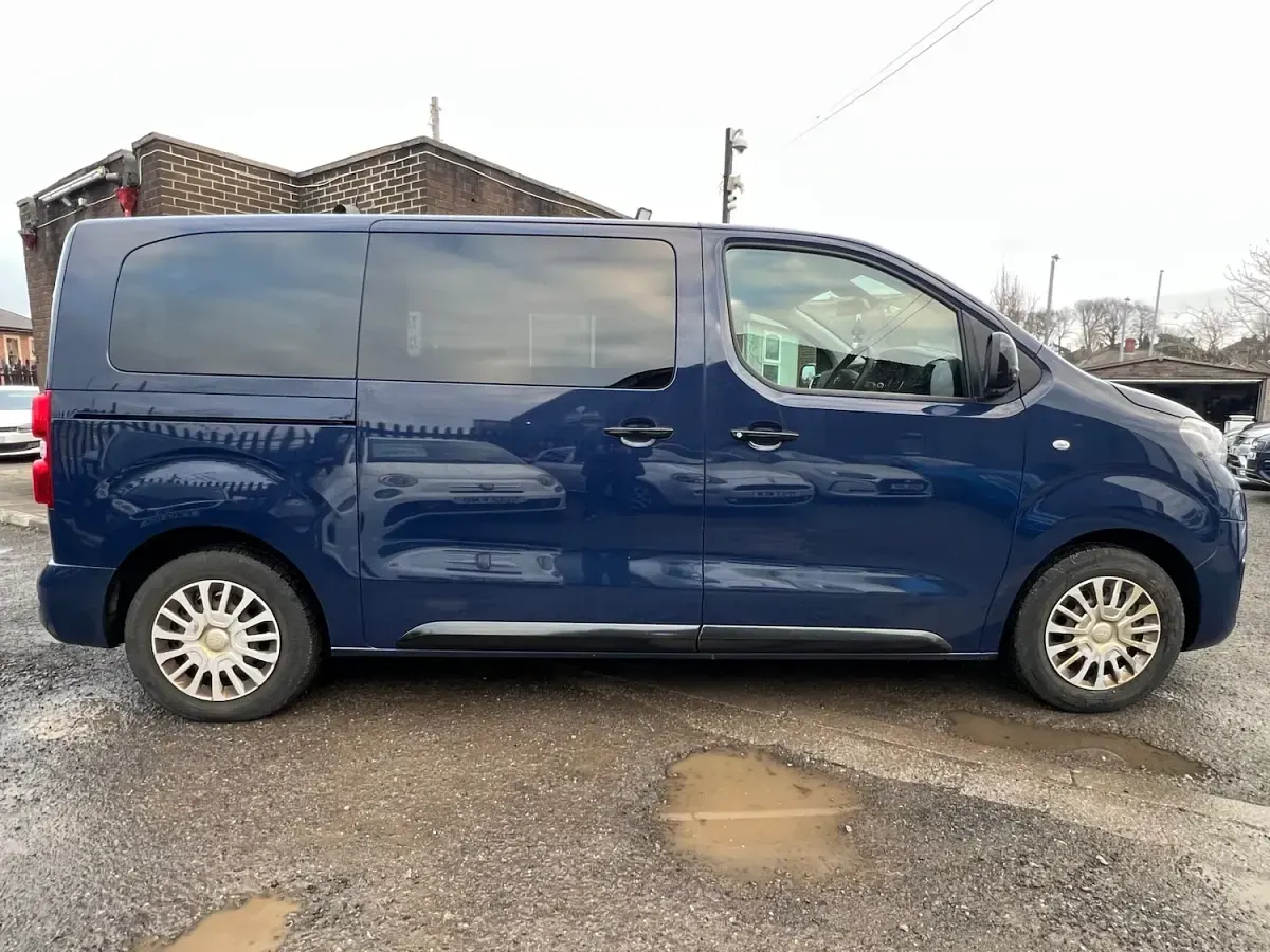 Used Toyota Proace Verso City 120 HP (88 kW) 2019 Blue Estate