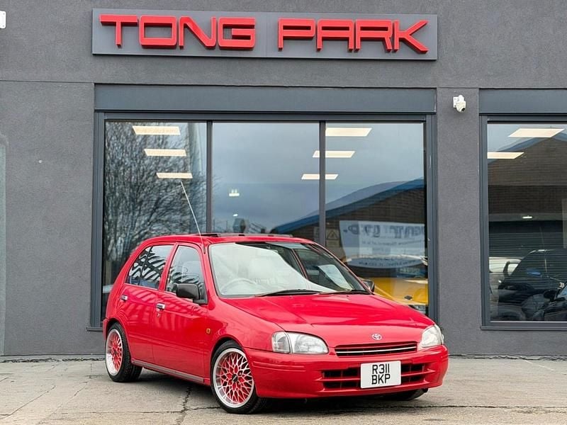 Used Toyota Starlet 1998 Red Hatchback